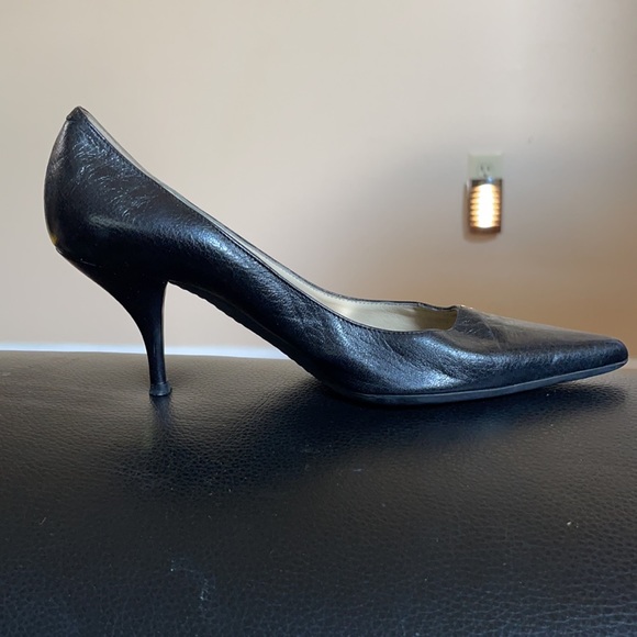 Coach black pointy toe heels. - Picture 11 of 12